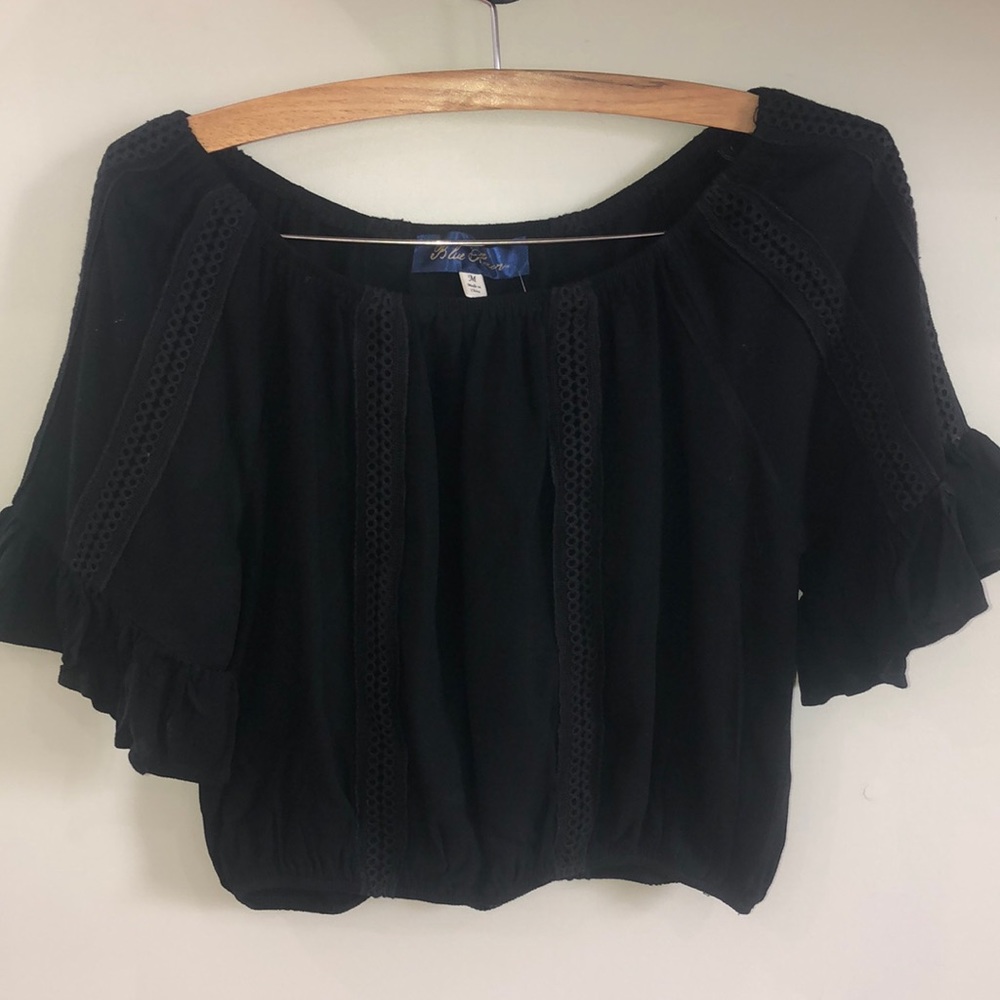 Francesca’s pretty crop top